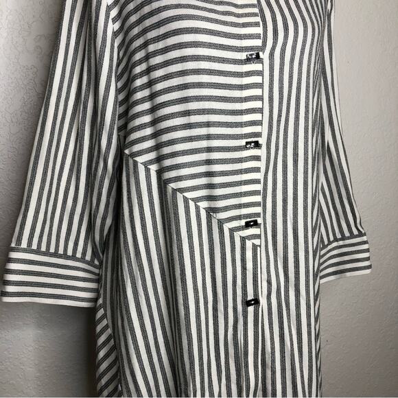 Soft Surroundings black white striped button down asymmetrical tunic size Large - Picture 4 of 16